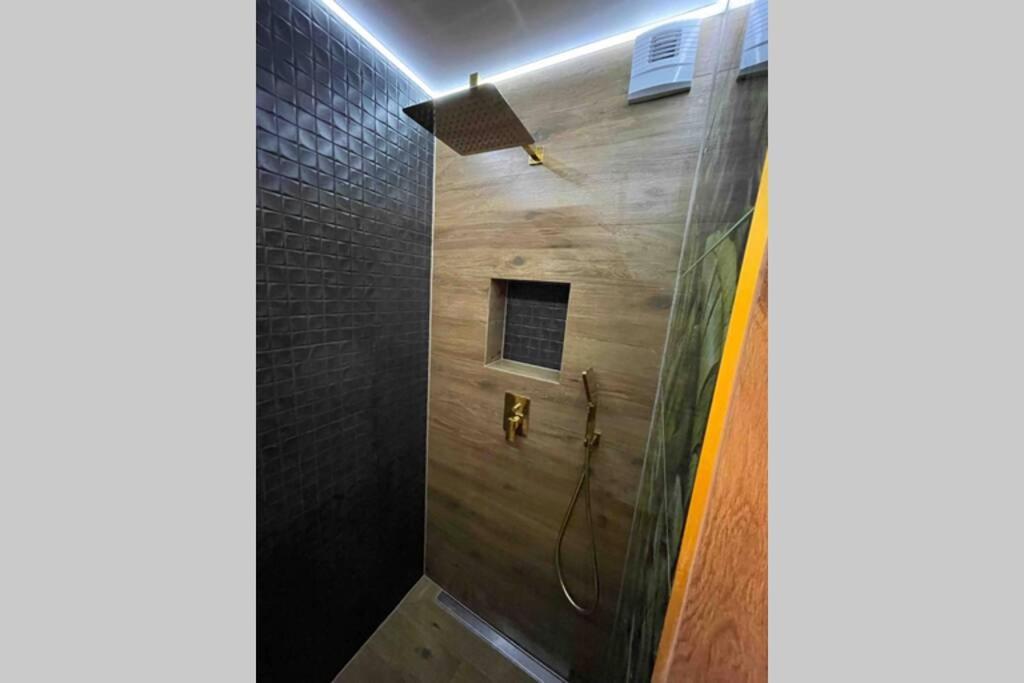 Hawaii Beach Lounge, Loft Z Jacuzzi I Tarasem - Sloneczne Tarasy W Porta Mare, Дзивновек Екстериор снимка